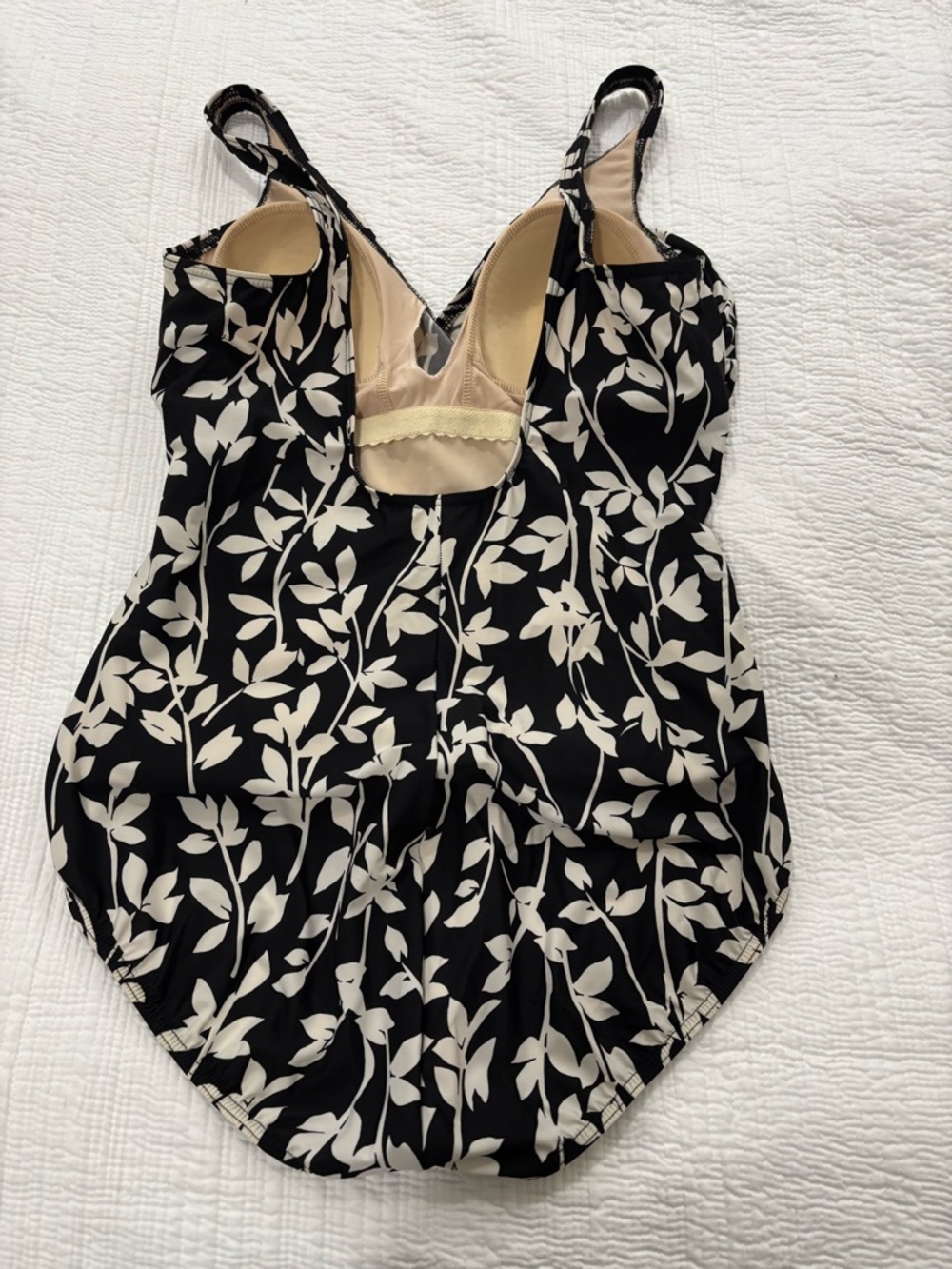 Miraclesuit Black One-Piece with Cream Leaf Print Size 16W - Picture 5 of 8